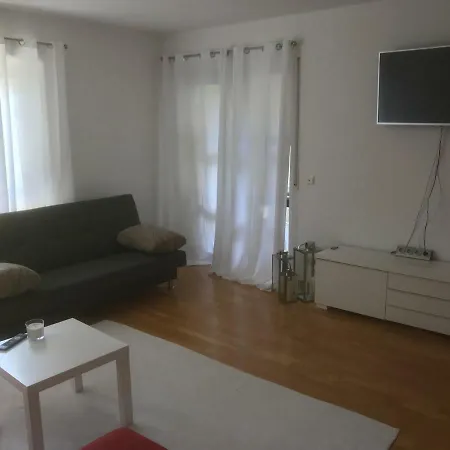 Gartenwohnung 아파트 *